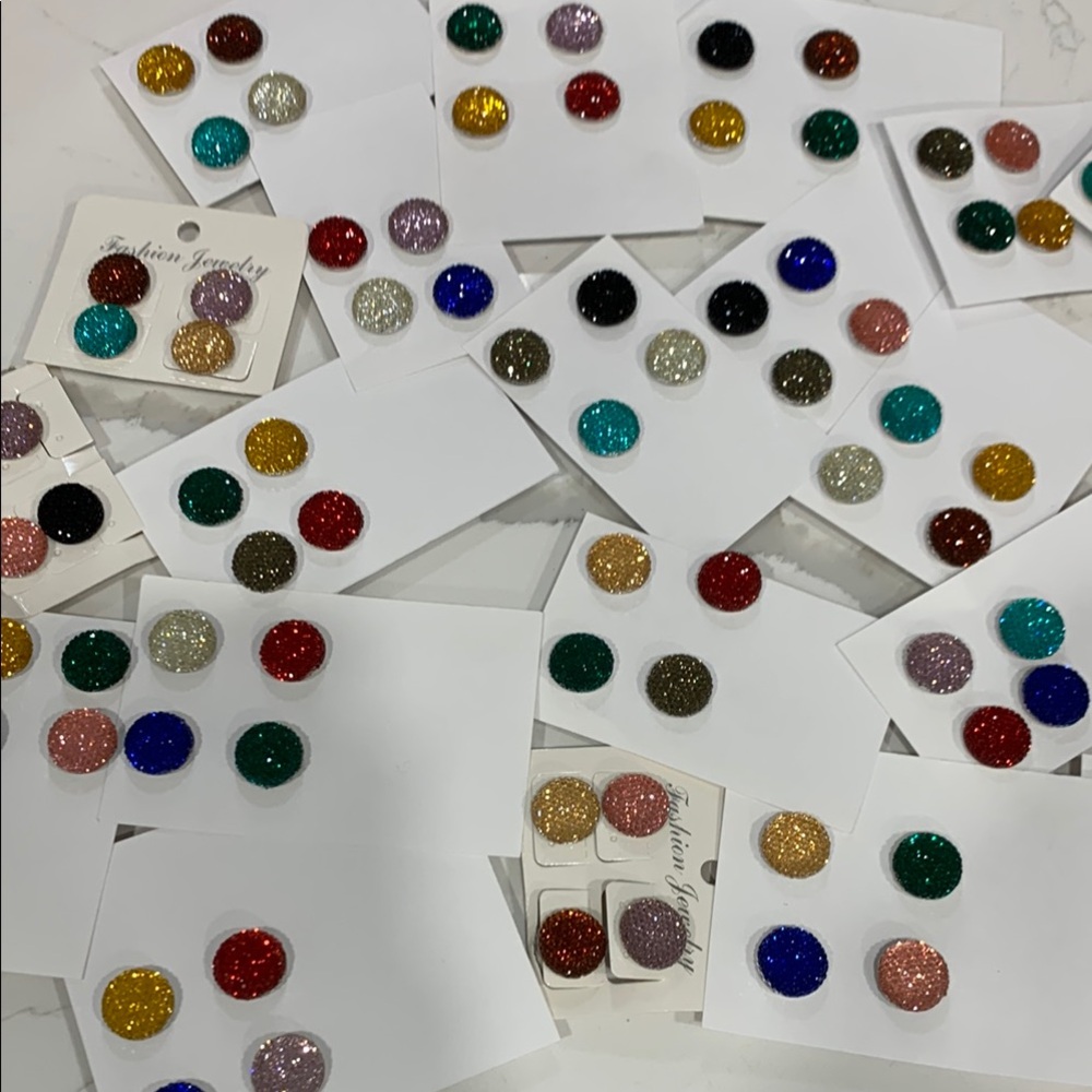 Scarf magnets. 2 pack. New